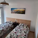 El Lugar דירה *